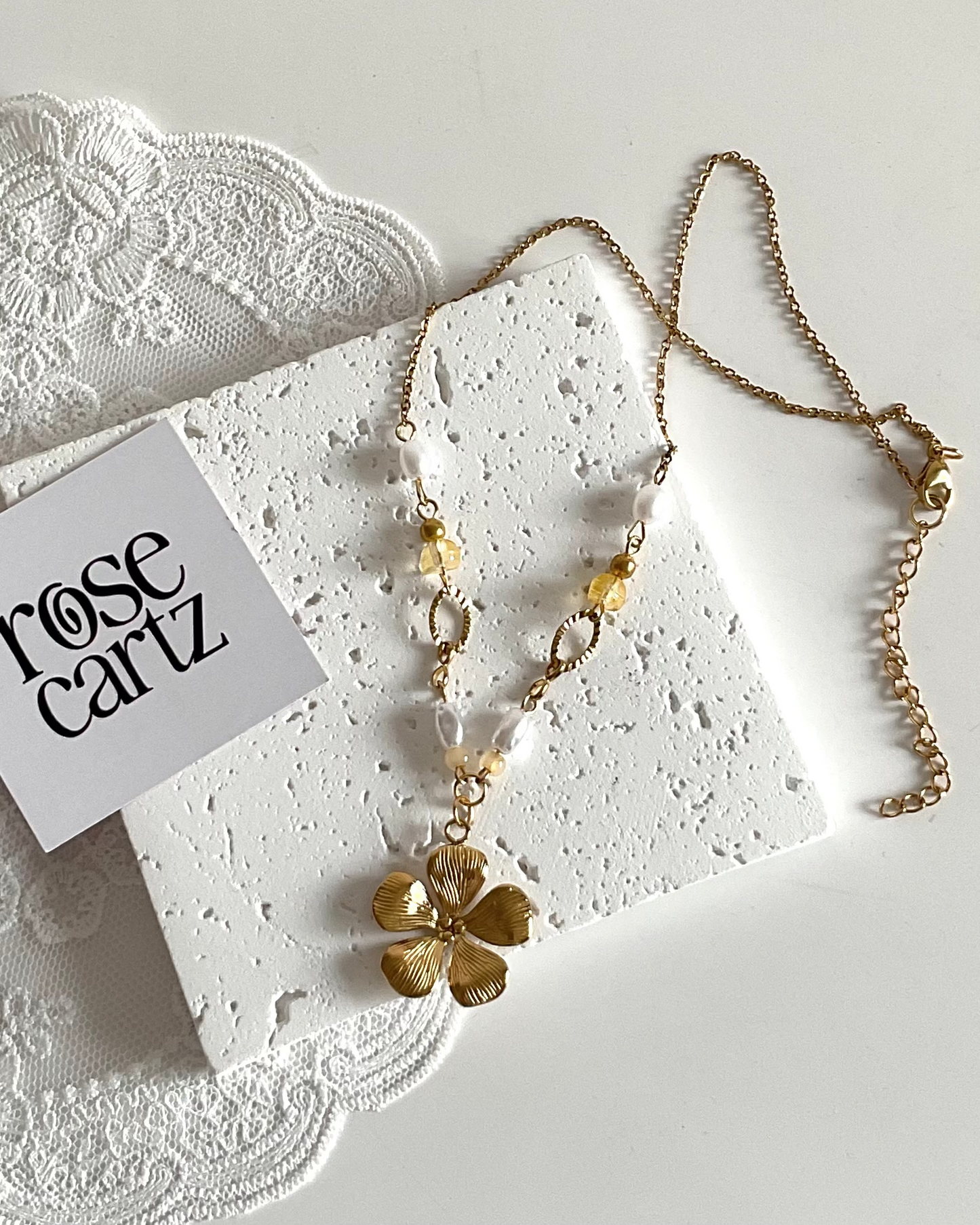 AMORA Necklace